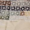 Foulard quadrato Hermes Carre Hermes in twill di seta beige - Detail D2 thumbnail