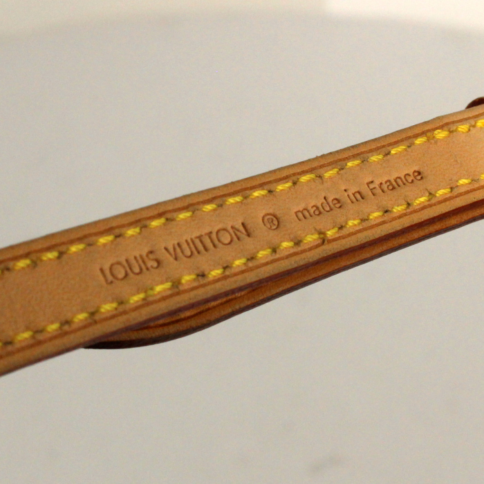 Louis Vuitton adjustable shoulder strap in natural leather - Detail D1