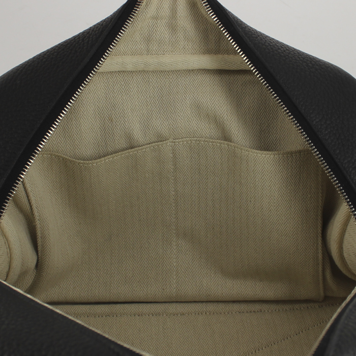 Hermes bolso de mano Victoria en cuero togo negro - Detail D4