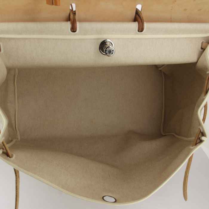 Hermes bolsa de viaje Herbag en lona beige y cuero natural - Detail D3