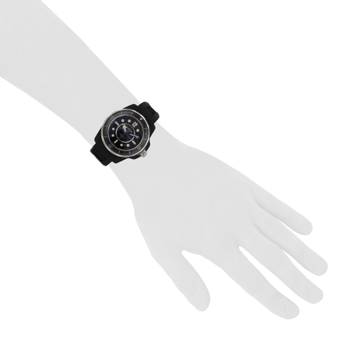 Chanel J12 watch in black ceramic Circa 2010 - Detail D1