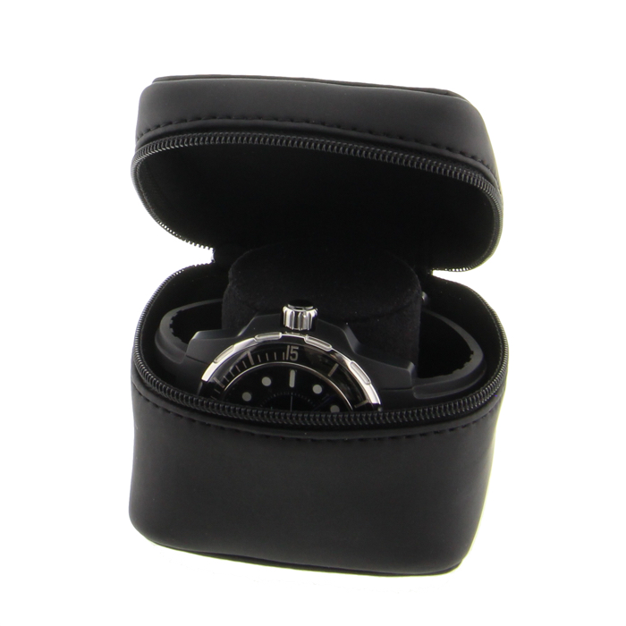 Chanel J12 watch in black ceramic Circa 2010 - Detail D3
