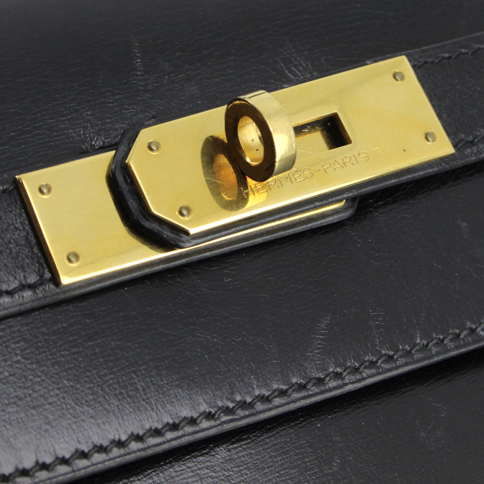 Bolso de mano Hermes Kelly 32 cm en cuero box negro - Detail D4