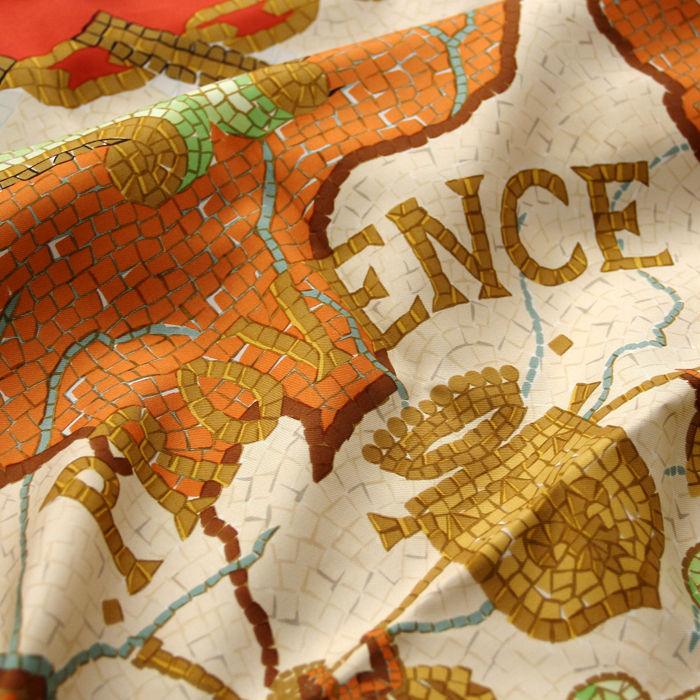 Hermès carré Provence in red and beige twill silk - Detail D2