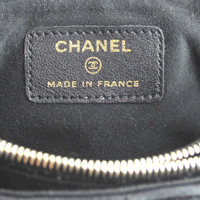 Monedero Chanel en ante acolchado negro - Detail D2