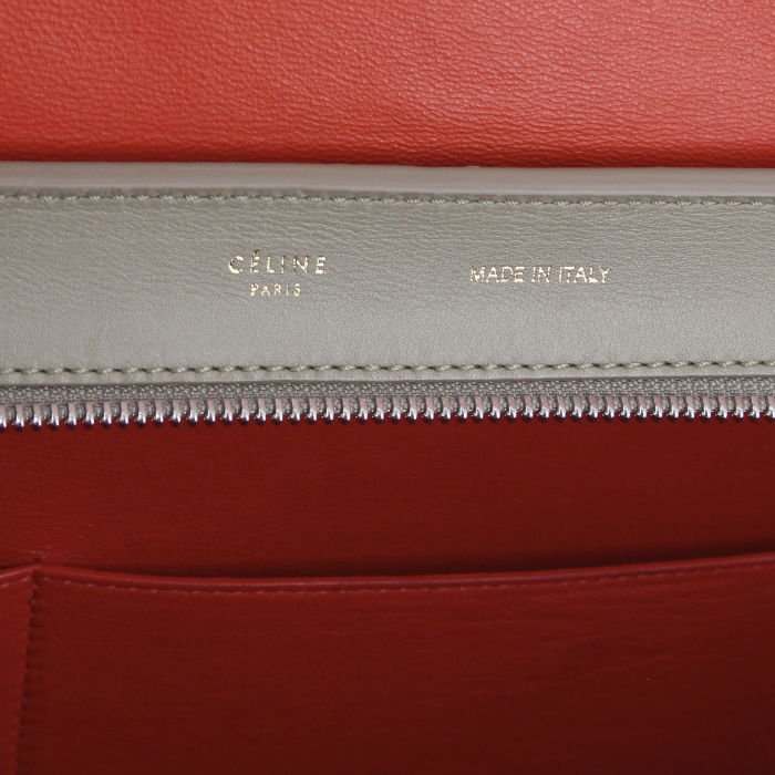 Bolso de mano Celine Trapeze modelo mediano en cuero tricolor negro y beige y ante rojo - Detail D4