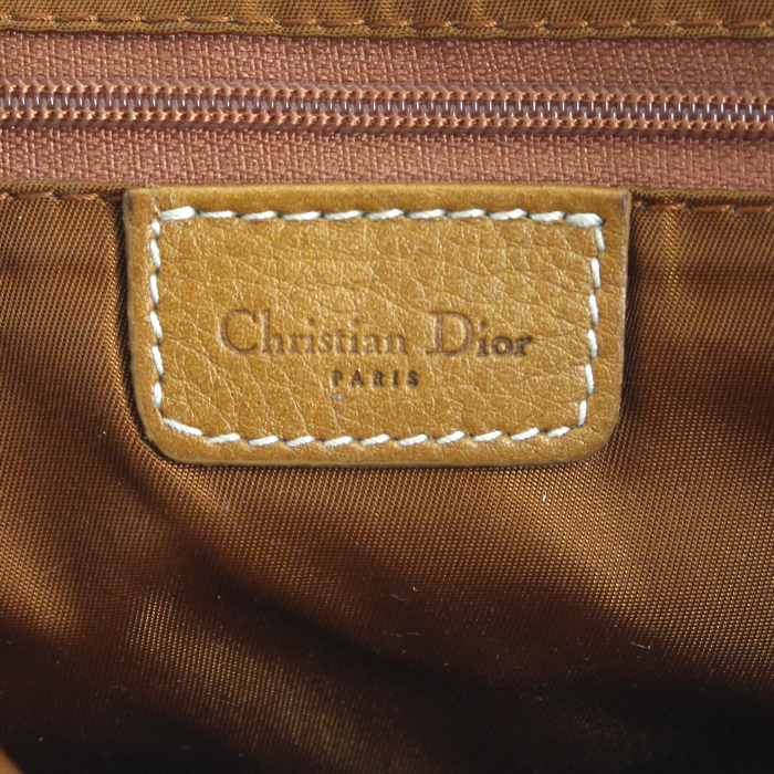 Bolso de mano Saddle en cuero marrón - Detail D3