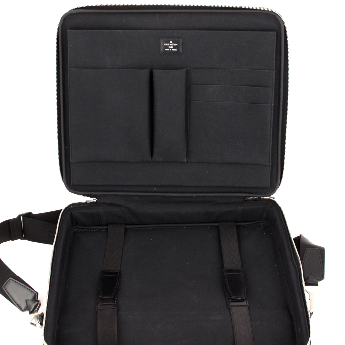 Louis Vuitton Odessa briefcase in grey taiga leather - Detail D3