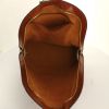 Louis Vuitton sac à dos Gobelins - Backpack en cuir épi marron - Detail D2 thumbnail