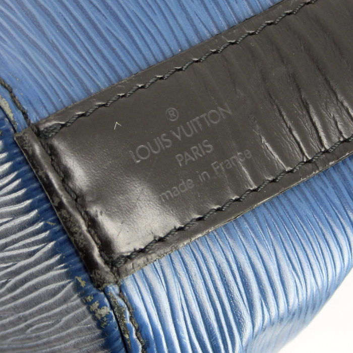 Bolso de mano Louis Vuitton Sac d'épaule en cuero Epi azul y negro - Detail D3