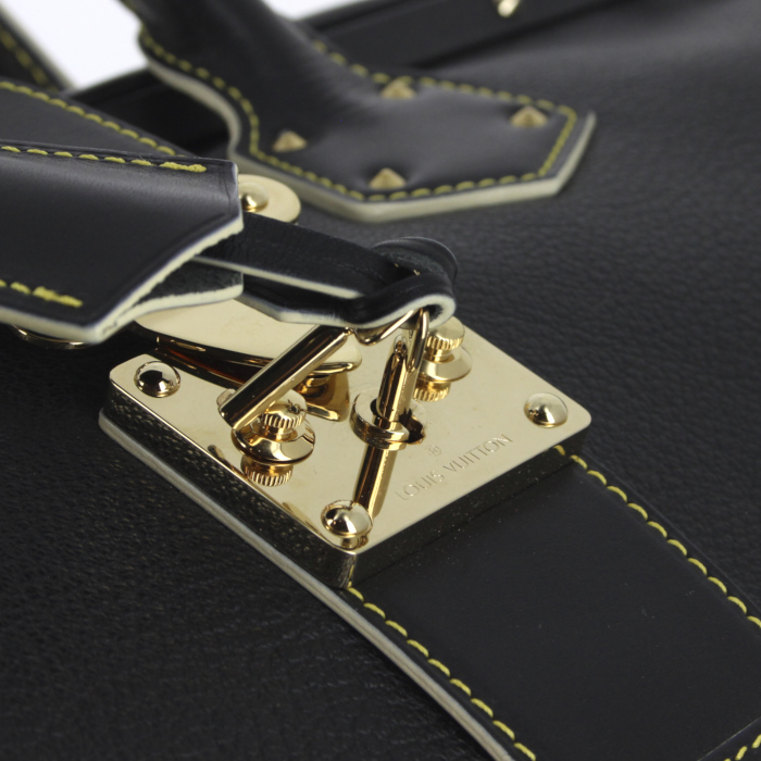 Louis Vuitton sac à main L'Ingénieux en cuir suhali noir - Detail D4