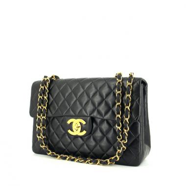 Chanel Timeless Maxi Jumbo handbag in black quilted leather