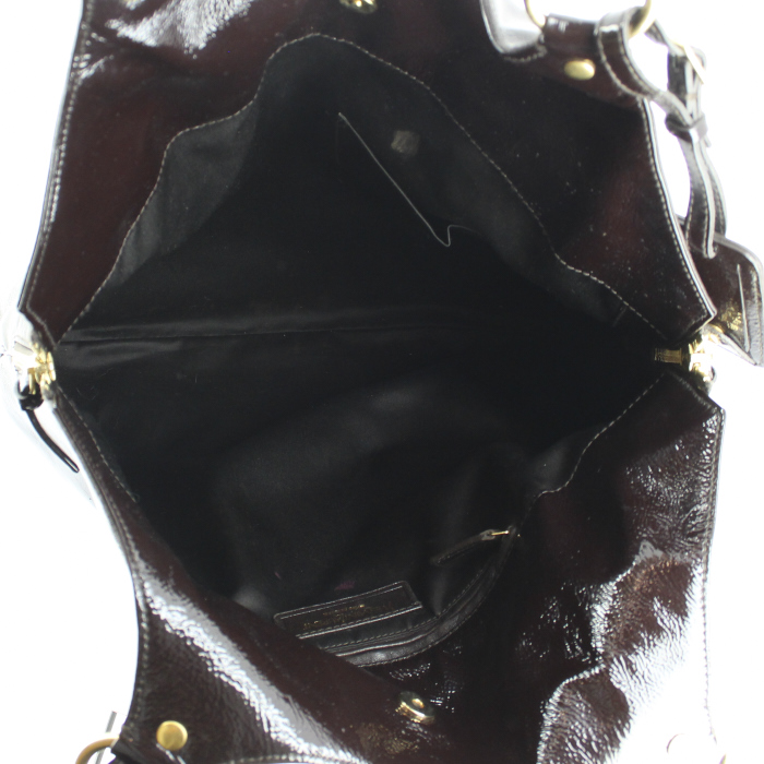 Yves Saint Laurent Tribute handbag in brown patent leather - Detail D2