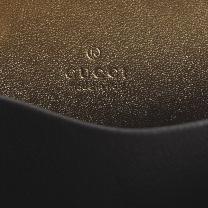 Gucci porte-monnaie en cuir vernis monogram marron - Detail D3
