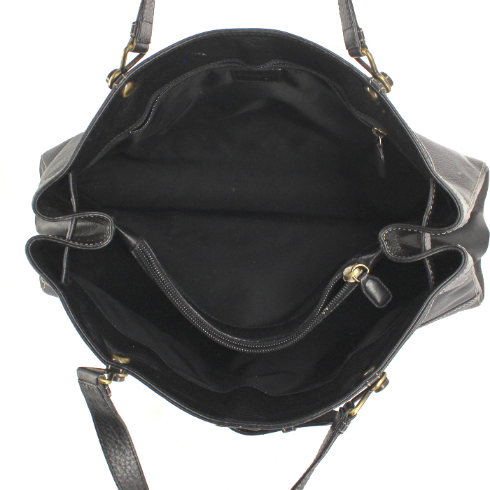 Dior handbag in black leather - Detail D3