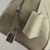 Bolso de mano Louis Vuitton Montaigne en cuero Epi blanquecino - Detail D5 thumbnail
