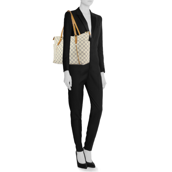 Louis Vuitton Totally handbag in azur damier canvas and natural leather - Detail D1