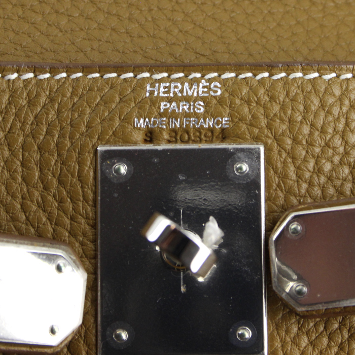 Handbag in yellow mustard togo leather - Detail D4