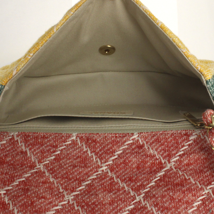 Chanel sac à main Timeless en toile jersey rouge, jaune, verte et bleue - Detail D3