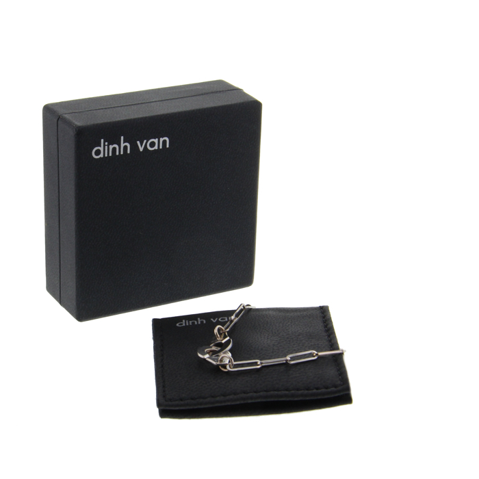 Dinh Van Menottes R10 bracelet in white gold - Detail D2