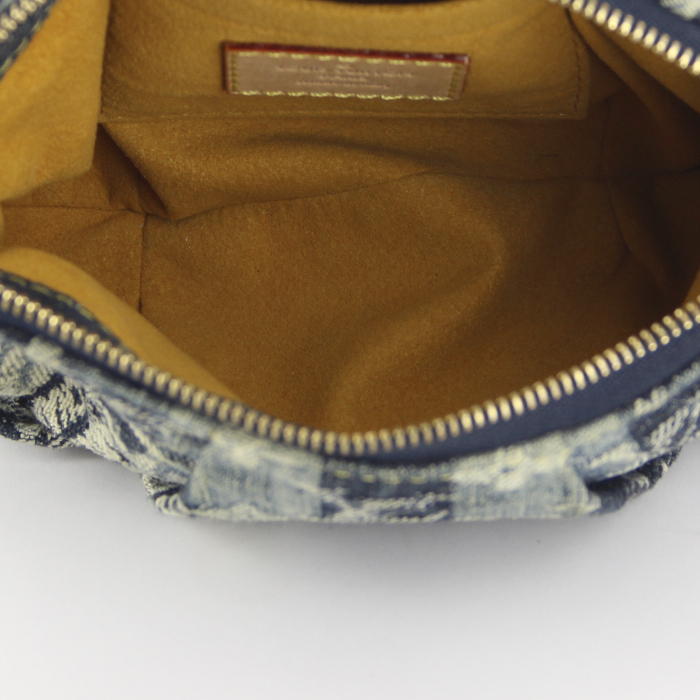 Louis Vuitton pouch in blue monogram denim canvas and natural leather - Detail D2