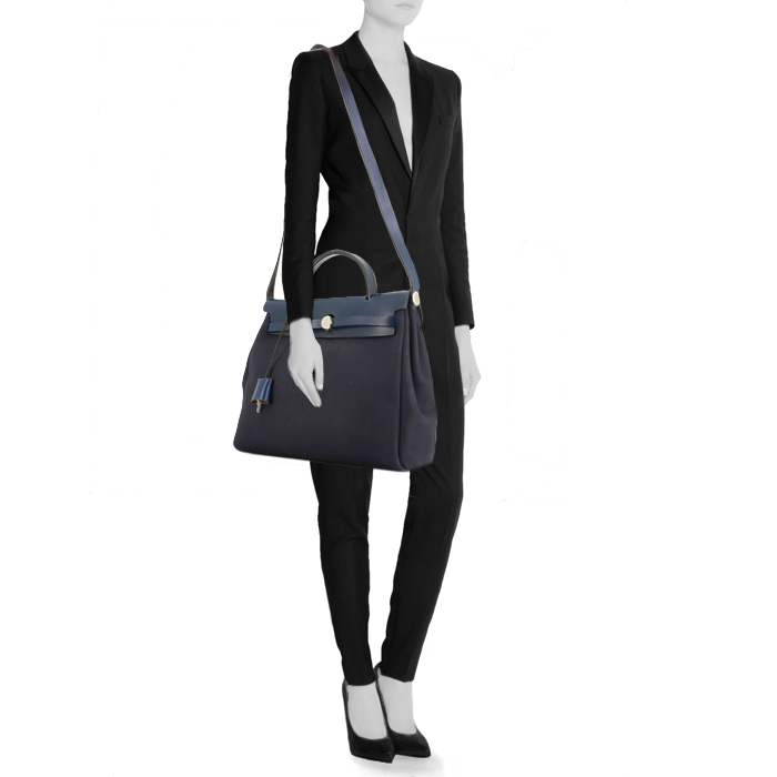 Bolso de mano Hermes Herbag en lona azul marino y cuero azul marino - Detail D1