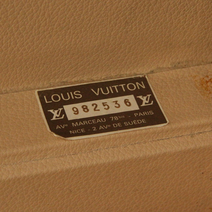 Louis Vuitton Valise Cotteville en toile et cuir monogram avec garniture doré - Detail D4
