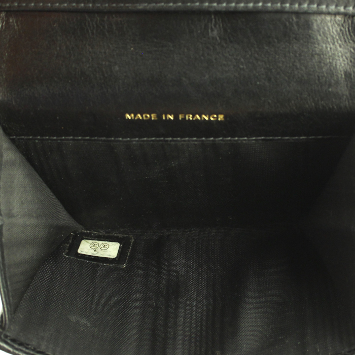 Chanel wallet in black grained leather - Detail D2