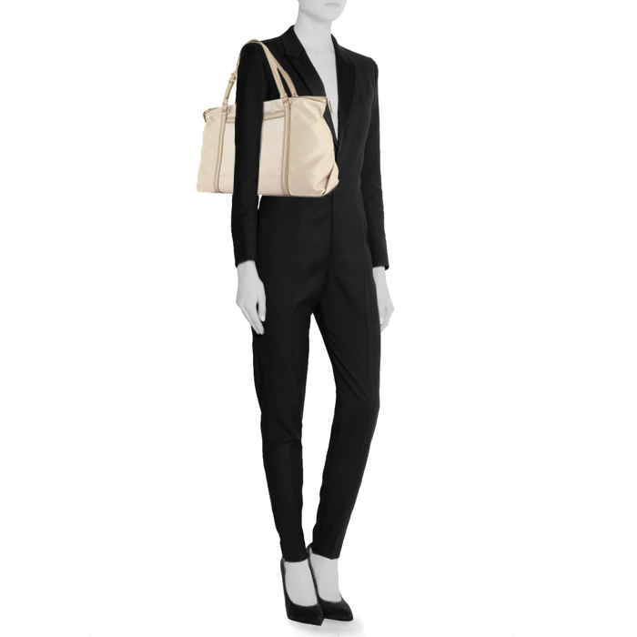 Salvatore Ferragamo shopping bag in canvas and beige leather - Detail D1