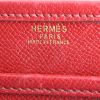 Sac besace Hermès Nouméa en cuir Courchevel rouge - Detail D3 thumbnail