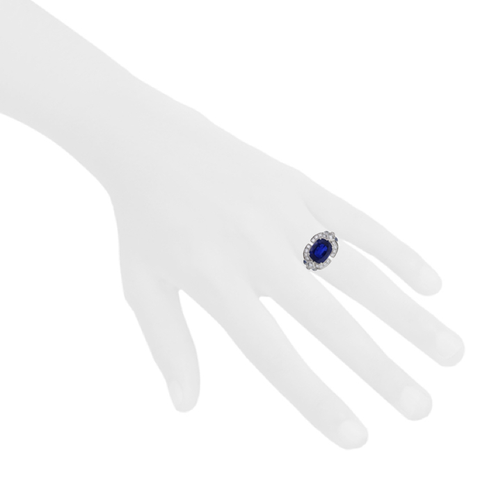 Bague Boucheron en or blanc et diamants et en saphir non chauffé bleu-roi - Detail D1