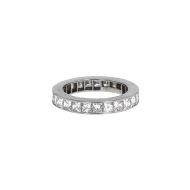 Van Cleef & Arpels Eternity ring in platinium and in diamonds