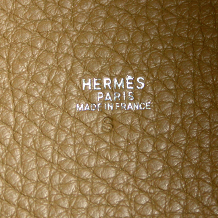 Bolso de mano Hermes Picotin modelo mediano en cuero togo color arena - Detail D3