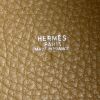Bolso de mano Hermes Picotin modelo mediano en cuero togo color arena - Detail D3 thumbnail