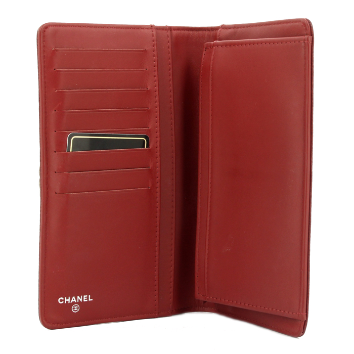 Chanel wallet in red quilted grained leather - Detail D2