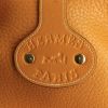 Hermes handbag in brown grained leather - Detail D4 thumbnail