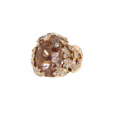 Sortija Dior Gourmande modelo grande en oro rosa,  diamantes y zafiros y en morganita rosa