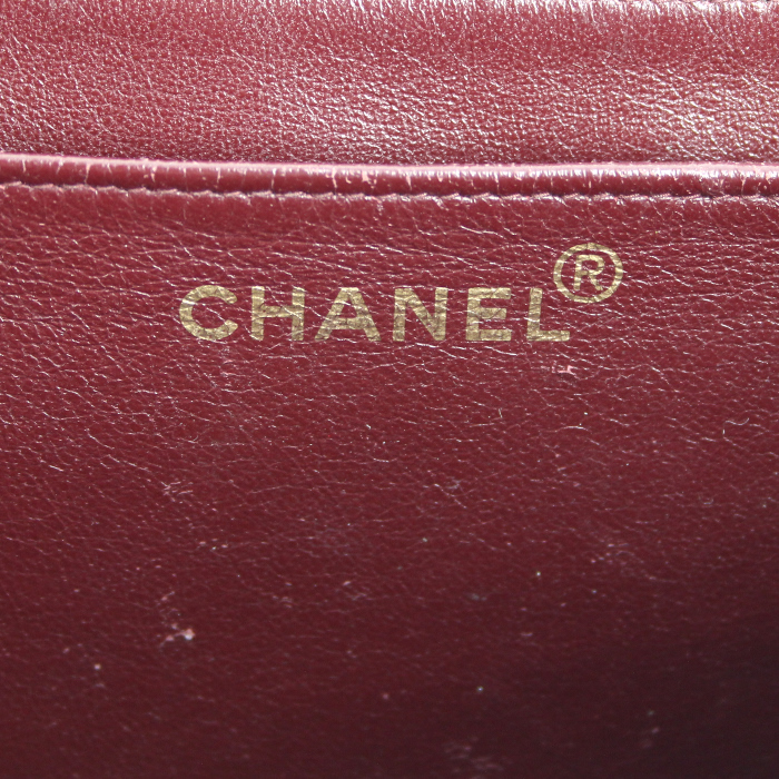 Sac à main Chanel Timeless jumbo en cuir matelassé noir - Detail D3