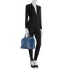 Louis Vuitton Alma handbag in blue epi leather - Detail D1 thumbnail