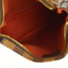 Bolsito de mano Louis Vuitton en lona a cuadros ébano y cuero marrón - Detail D2 thumbnail