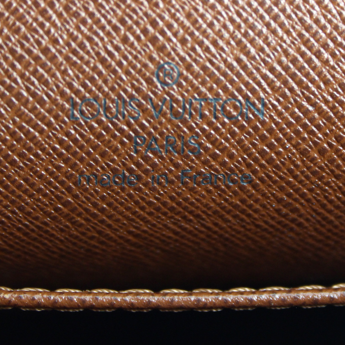 Sac porté épaule Louis Vuitton Drouot en toile monogram et cuir naturel  - Detail D3