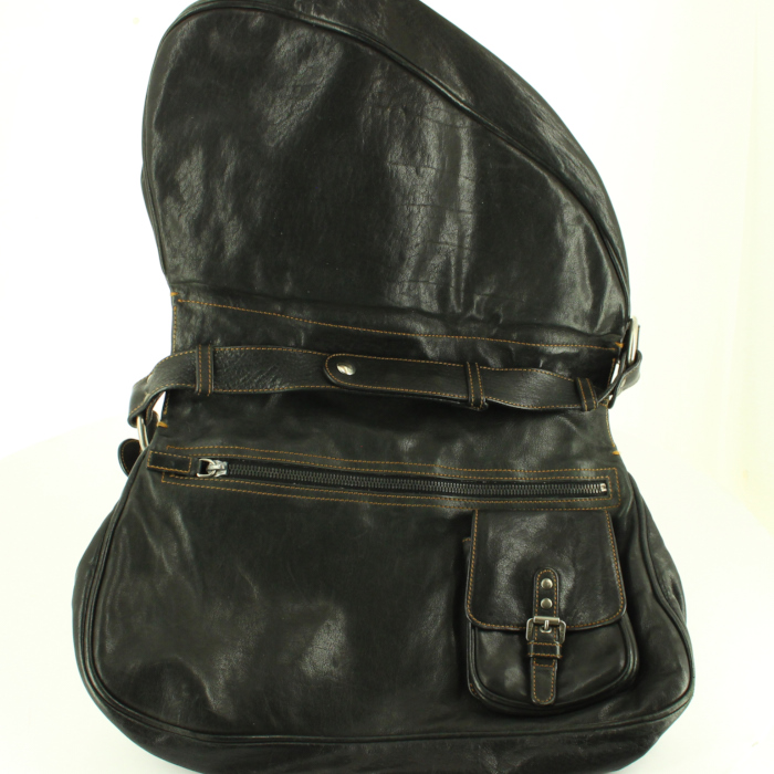 Christian Dior Saddle handbag in black leather - Detail D3