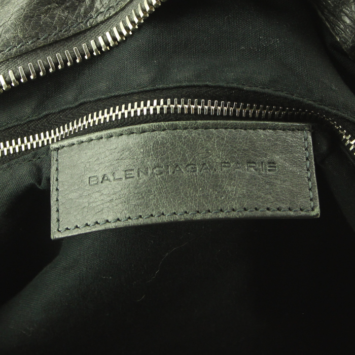 Sac à main Balenciaga Work en cuir gris - Detail D3
