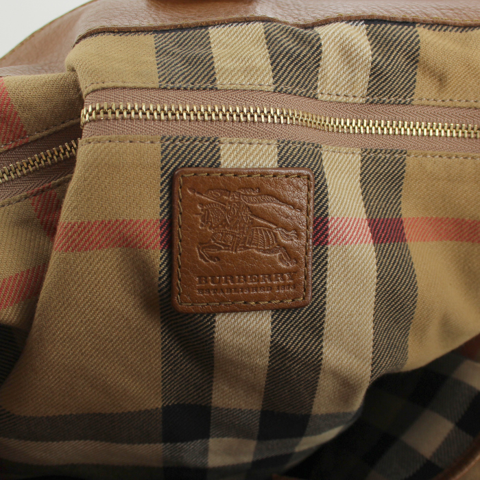 Sac à main Burberry en cuir marron - Detail D4
