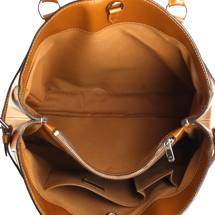 Louis Vuitton handbag in brown epi leather - Detail D3