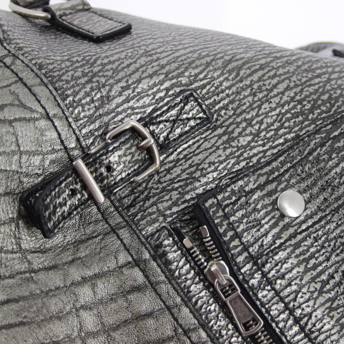 Saint Laurent Downtown large model handbag in silver leather - Detail D4