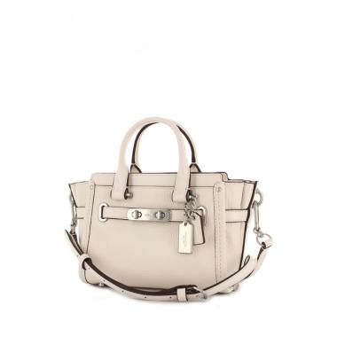 Bolso de mano Coach en cuero granulado gris