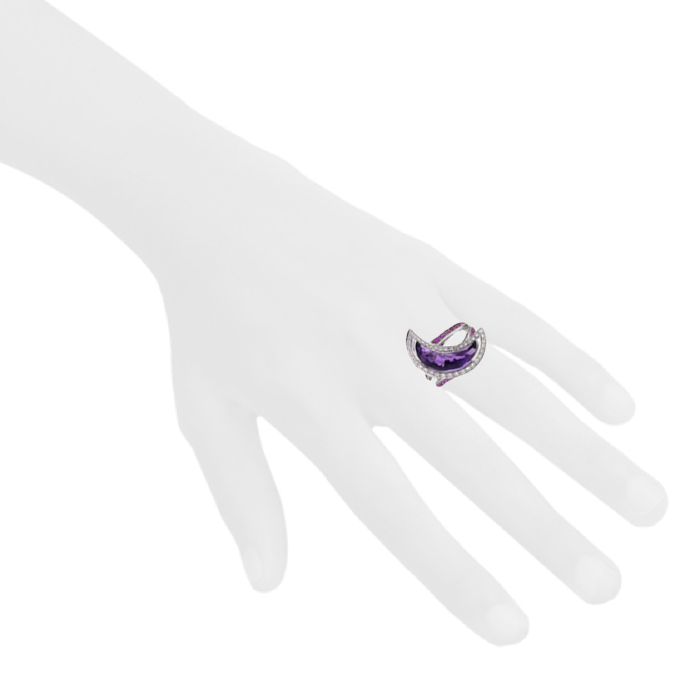 Mauboussin Subtil Songe ring in white gold,  diamonds and sapphires and in amethyst - Detail D1