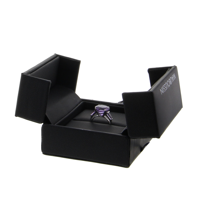 Anello Mauboussin Etrêmement Libre et Sensuel in oro bianco e ametista viola - Detail D2
