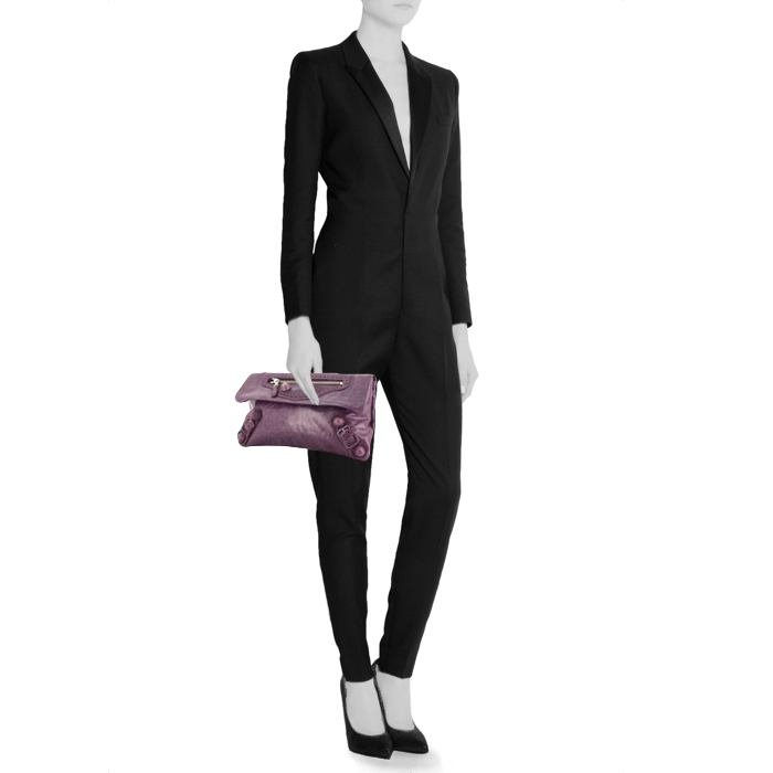 Balenciaga Classic Enveloppe pouch in purple leather - Detail D1